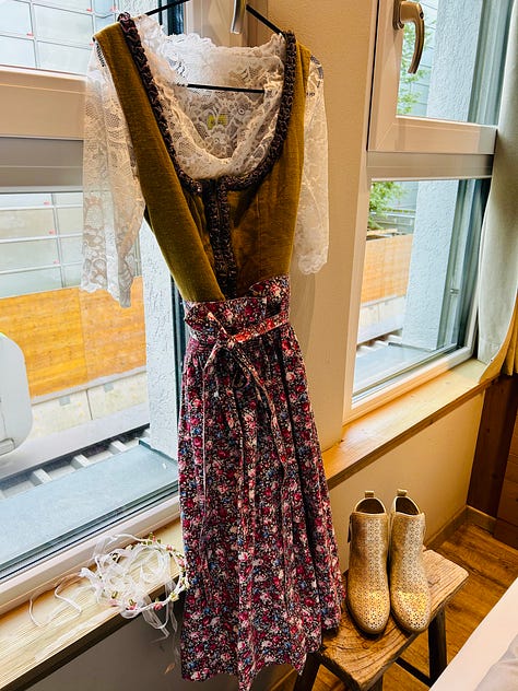 Photos of traditional German Bavarian dress, Oktoberfest celebrations, Munich flower market and Bavarian food specialities