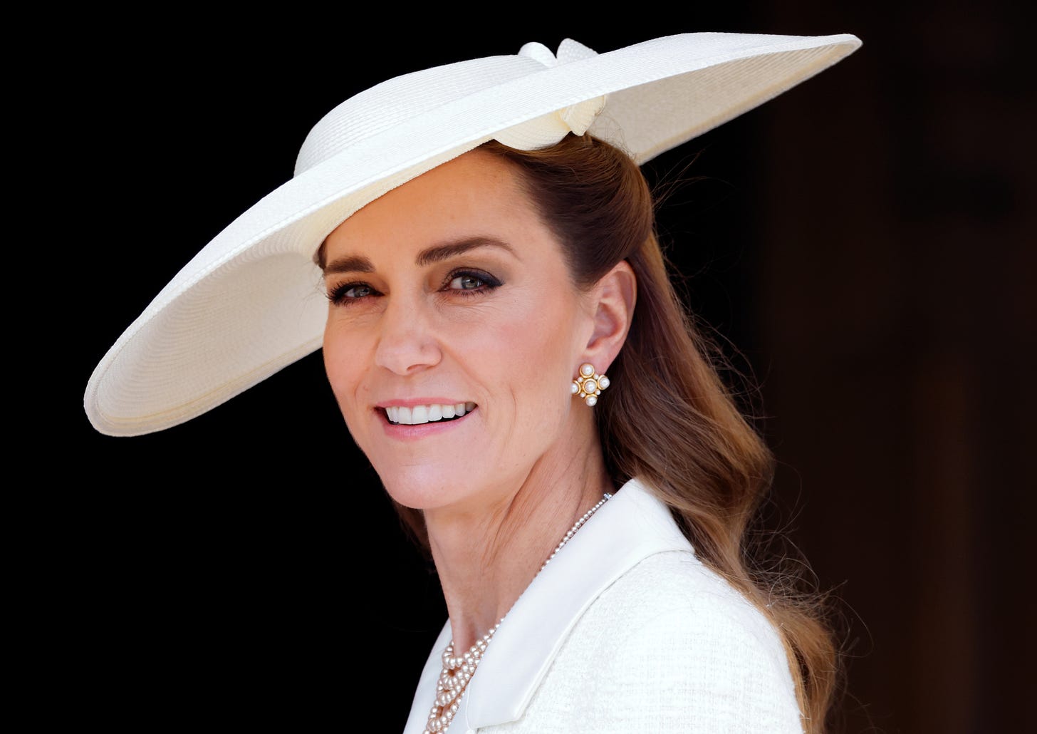 princess catherine in a white hat