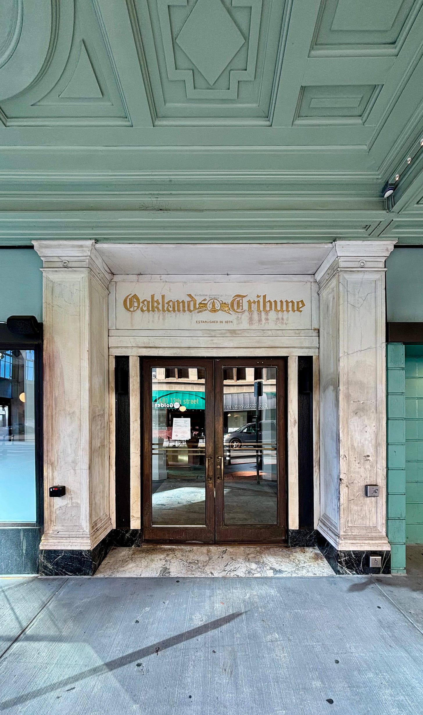 Oakland Tribune building entrance at 409 13th Street. Oakland, California, Nov. 23, 2025. (Image source: Oakland Report) Oakland Tribune building entrance at 409 13th Street. Oakland, California, Nov. 23, 2025. (Image source: Oakland Report)