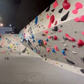 Singapore Bouldering Gym Review: Ground Up Climbing