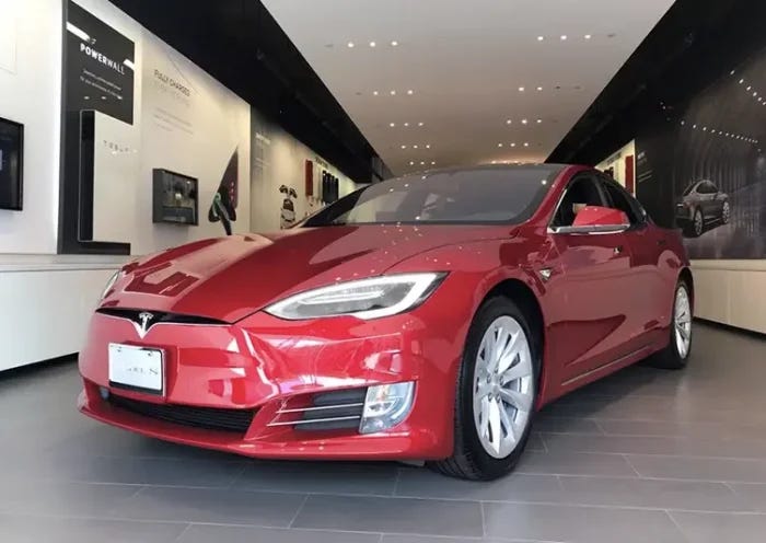 A Tesla Model S car is seen in a showroom in Santa Monica, California, U.S., January 4, 2018. REUTERS/Lucy Nicholson/File Photo