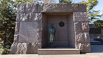 File:Eleanor Roosevelt statue Washington, DC.jpg