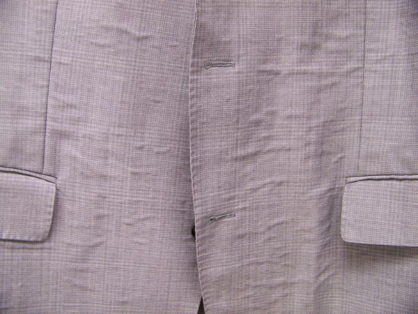 Ugly bubbles as a result of a canvas suit