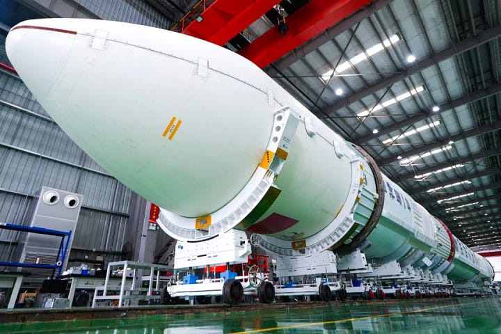 The Pallas-1 Y1 vehicle (left) and Galactic Energy's launch pad at Jiuquan (right).