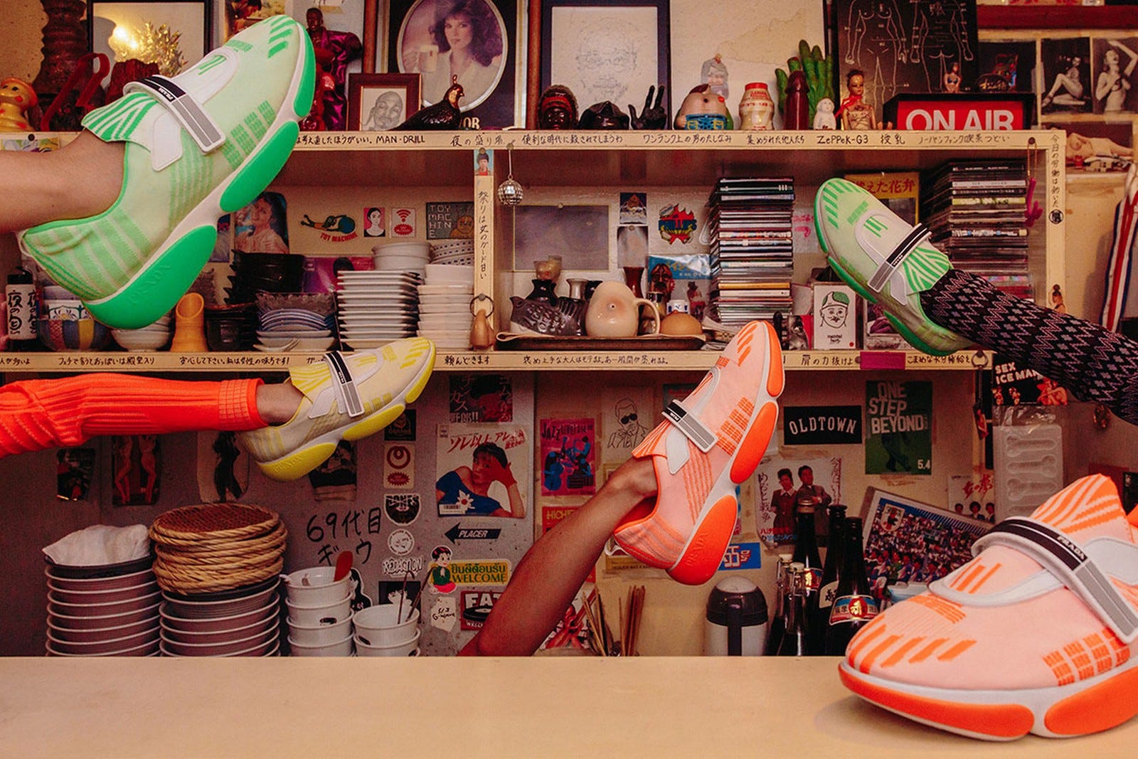 トップス AW1999 PRADA SPORT DOCKING KNIT FOR SALE* AW99 Prada Sport 'Ninja' Tan Full-Zip Hooded Mask