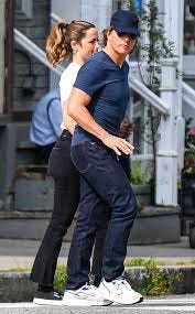 Tom Cruise, Ana de Armas Hold Hands