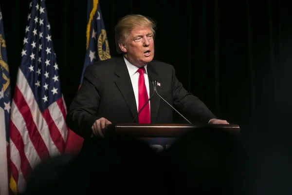 Donald trump Stock Photos, Royalty Free Donald trump Images | Depositphotos