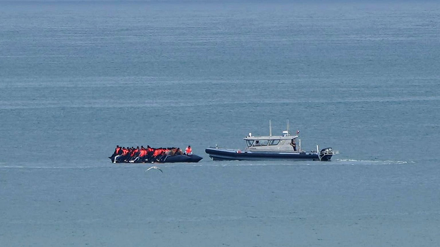 Over 600 migrants rescued from two fishing boats off southern Greece |  Euronews