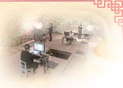 敦煌研究院數位採集工作｜來源：People’s Daily / Dunhuang Academy