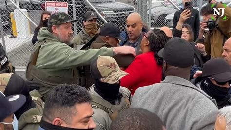 A group of people in a crowd

AI-generated content may be incorrect.