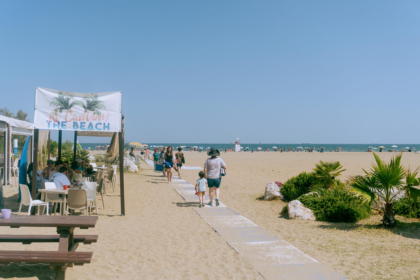 Al Canton the Beach in Lido Al Canton the Beach in Lido