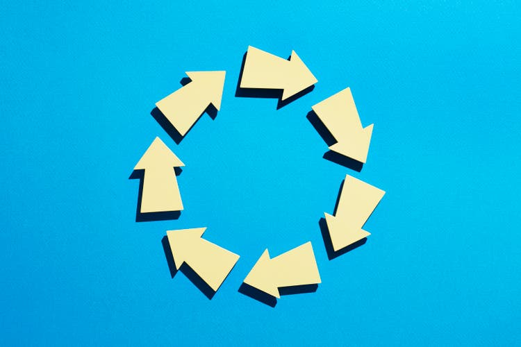 A group of arrows arranged in a circle A group of arrows arranged in a circle