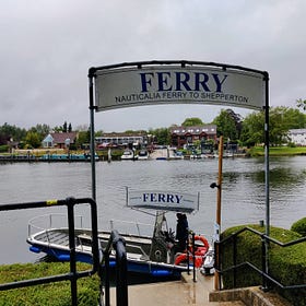Old Father Thames: Walking from Source to City... Chapter Ten