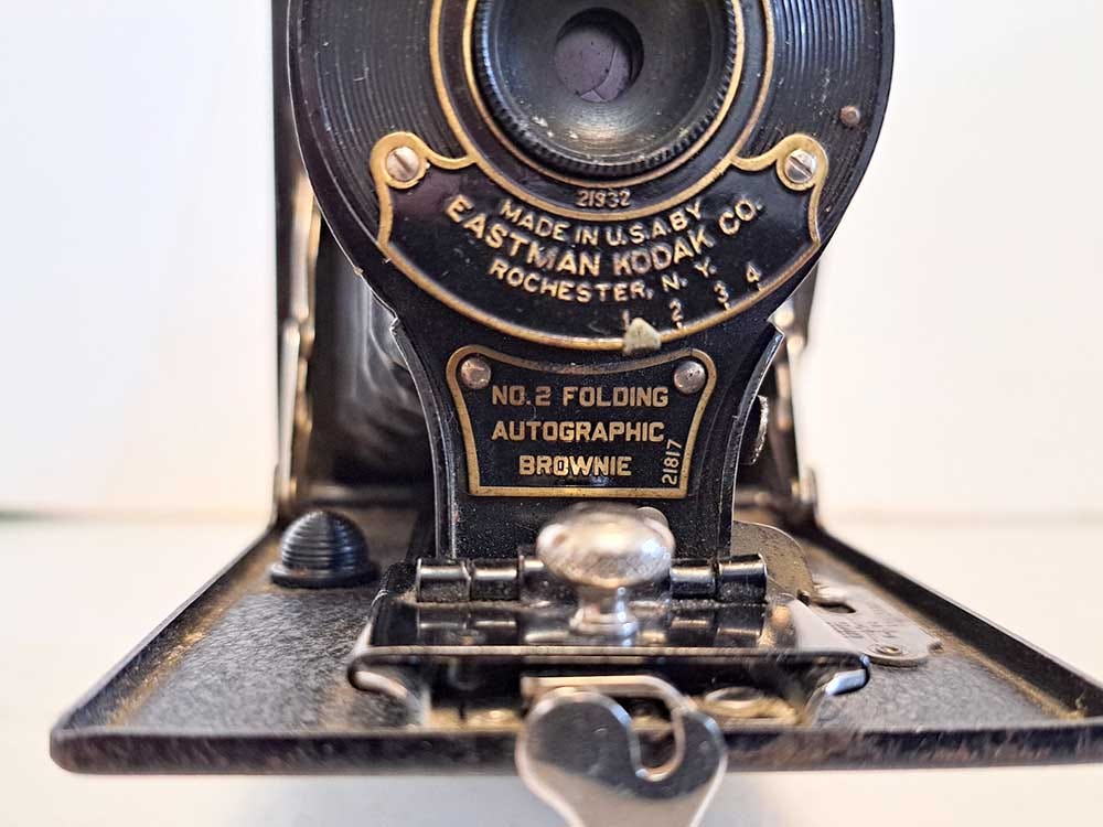 コダックAUTOGRAPHIC BROWNIE Kodak No. 2 Folding Autographic Brownie - by Sean Lamb