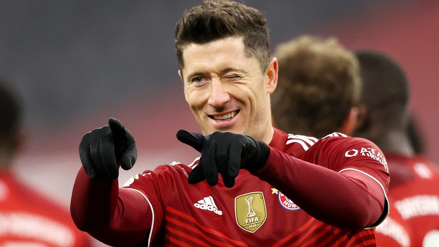 Robert Lewandowski goal matches Ronaldo's mark in second-best calendar year  ever | Sporting News
