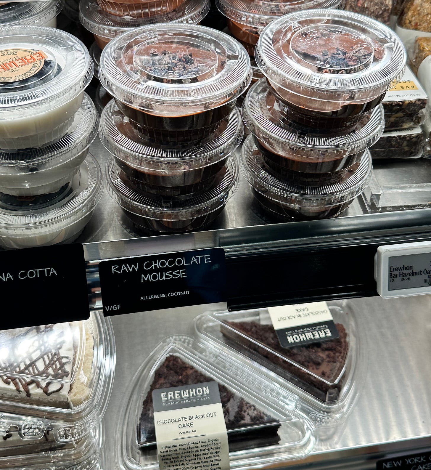 Raw chocolate mousse