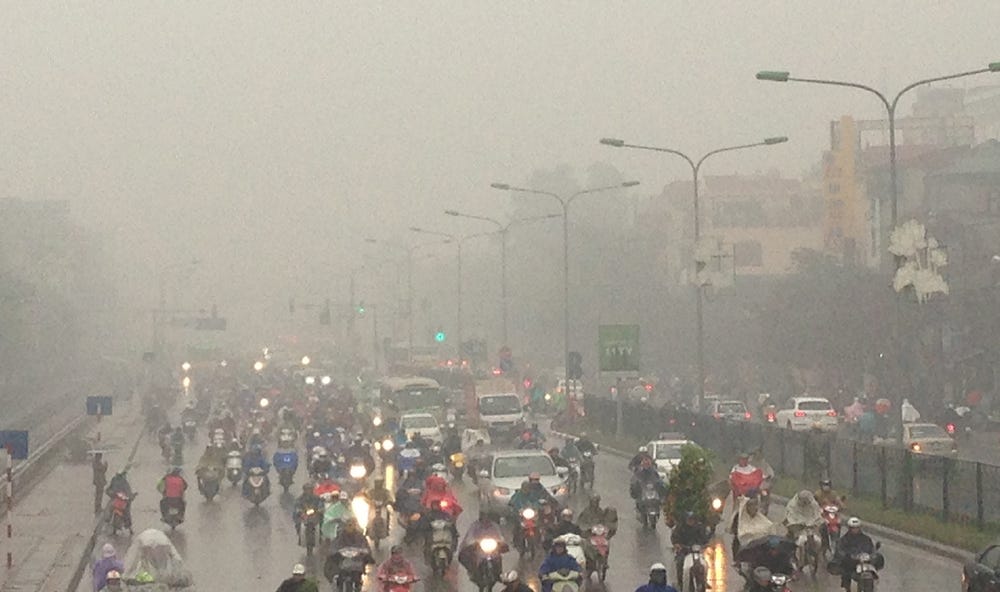 Hà Nội nồm ẩm kéo dài, độ ẩm không khí cao Hà Nội nồm ẩm kéo dài, độ ẩm không khí cao