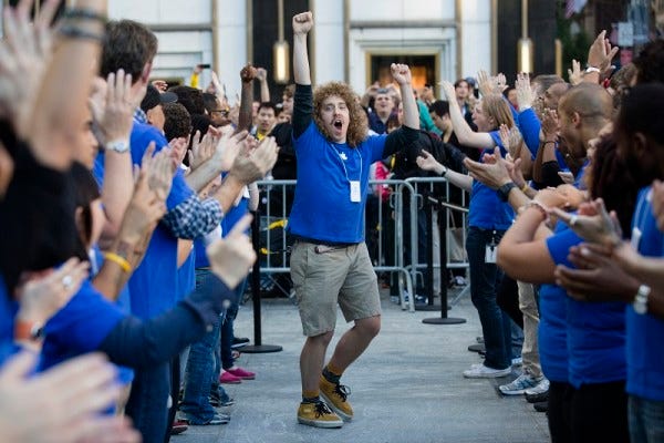 apple launch days draw huge crowds until watch 2015 apple launch days draw huge crowds until watch 2015