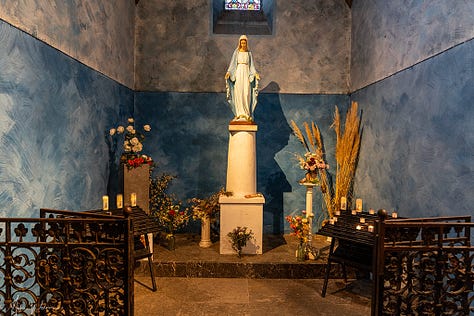 Inside the Pau Saint-martin church