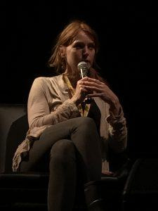 alicia witt fancon movie tv tech geeks spn walking 3024x4032-009 alicia witt fancon movie tv tech geeks spn walking 3024x4032-009