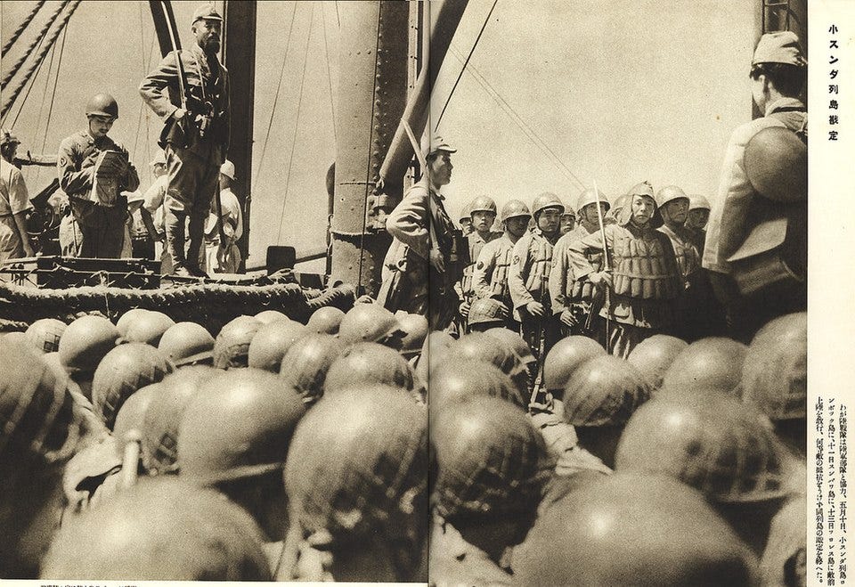 File:Japanese paratroopers heading to Borneo, 1941.jpg