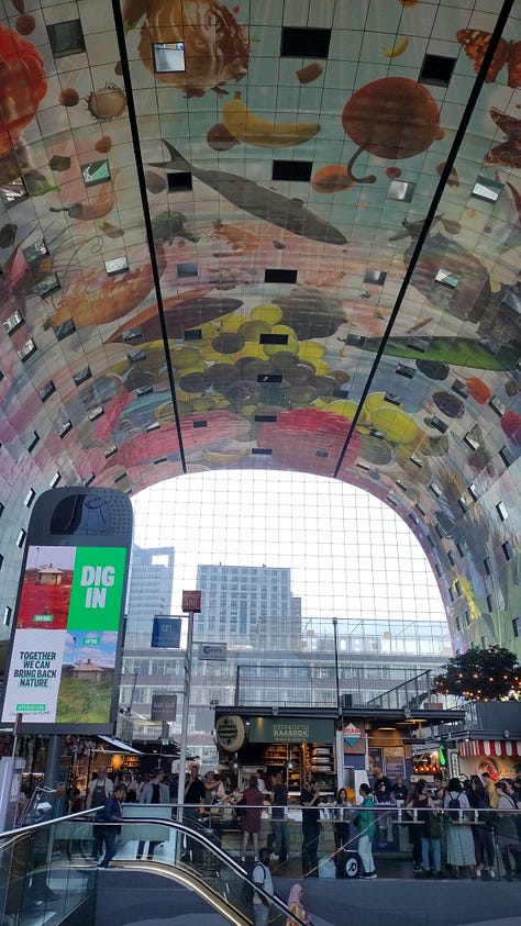 Rotterdam Markthal, De Rotterdam, Cube Houses