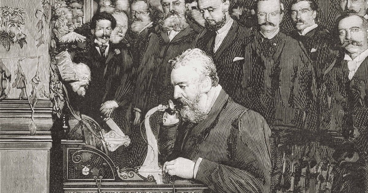 Alexander Graham Bell y la polémica del teléfono Alexander Graham Bell y la polémica del teléfono