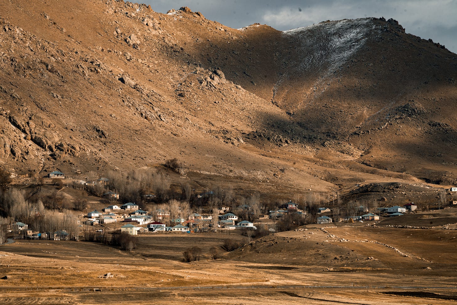 Eastern Turkey Türkiye Caldiran plain Iran border plain barren empty silence travel writing writer vanlife van camper story stories on the road