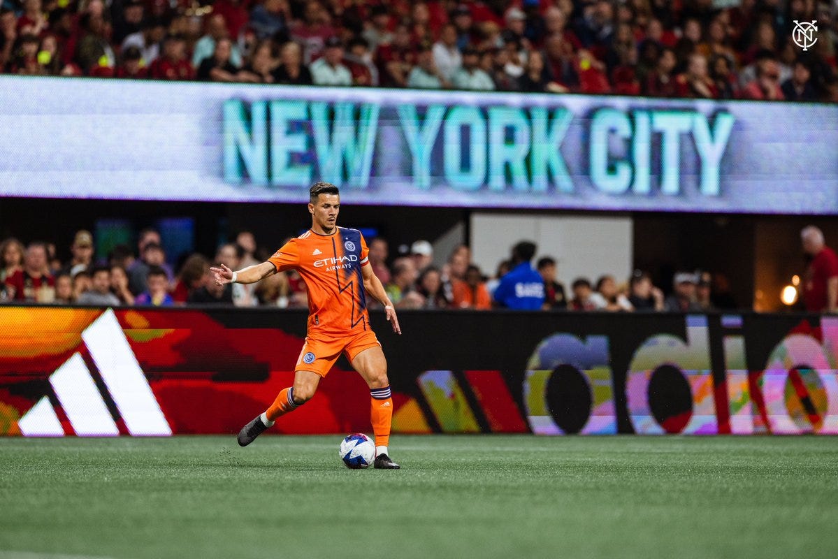 Alfredo Morales on the ball.