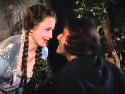 Olivia De Havilland and Errol Flynn kiss from Robin Hood