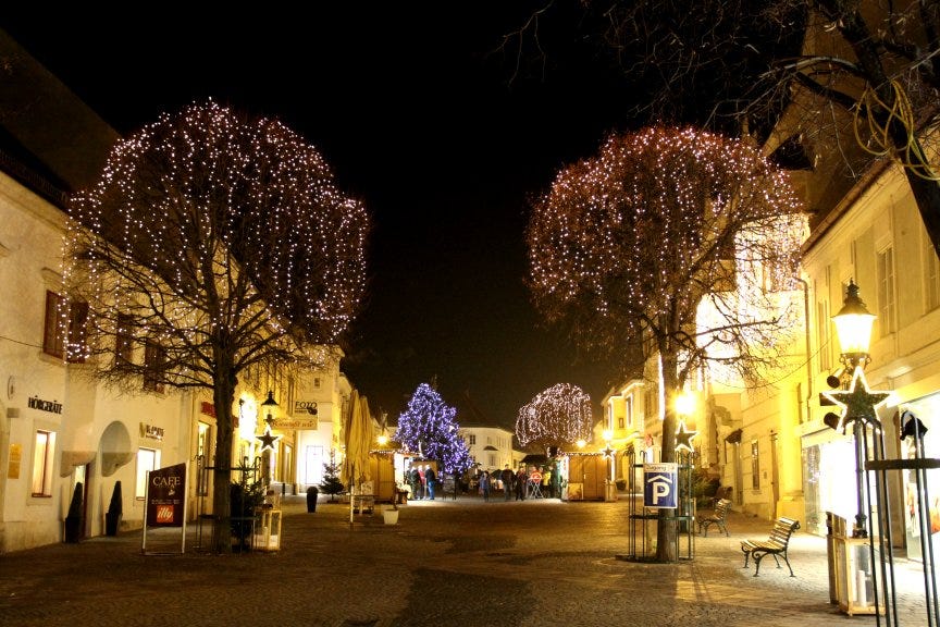 Eisenstadt's Christmas market. Yup, it's rockin'