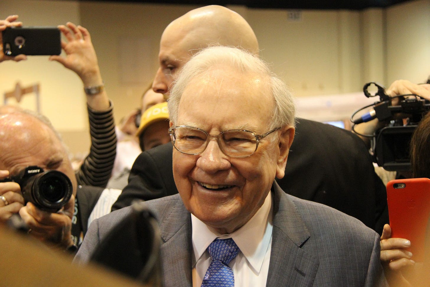 What Percentage of Southwest Airlines Does Warren Buffett Own? | The Motley  Fool