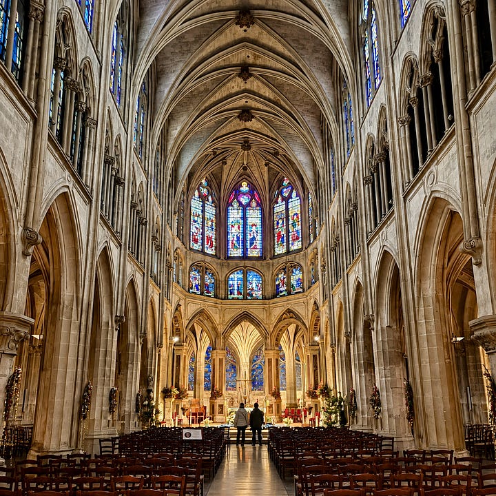 Inside pictures of Saint-Séverin church in Paris