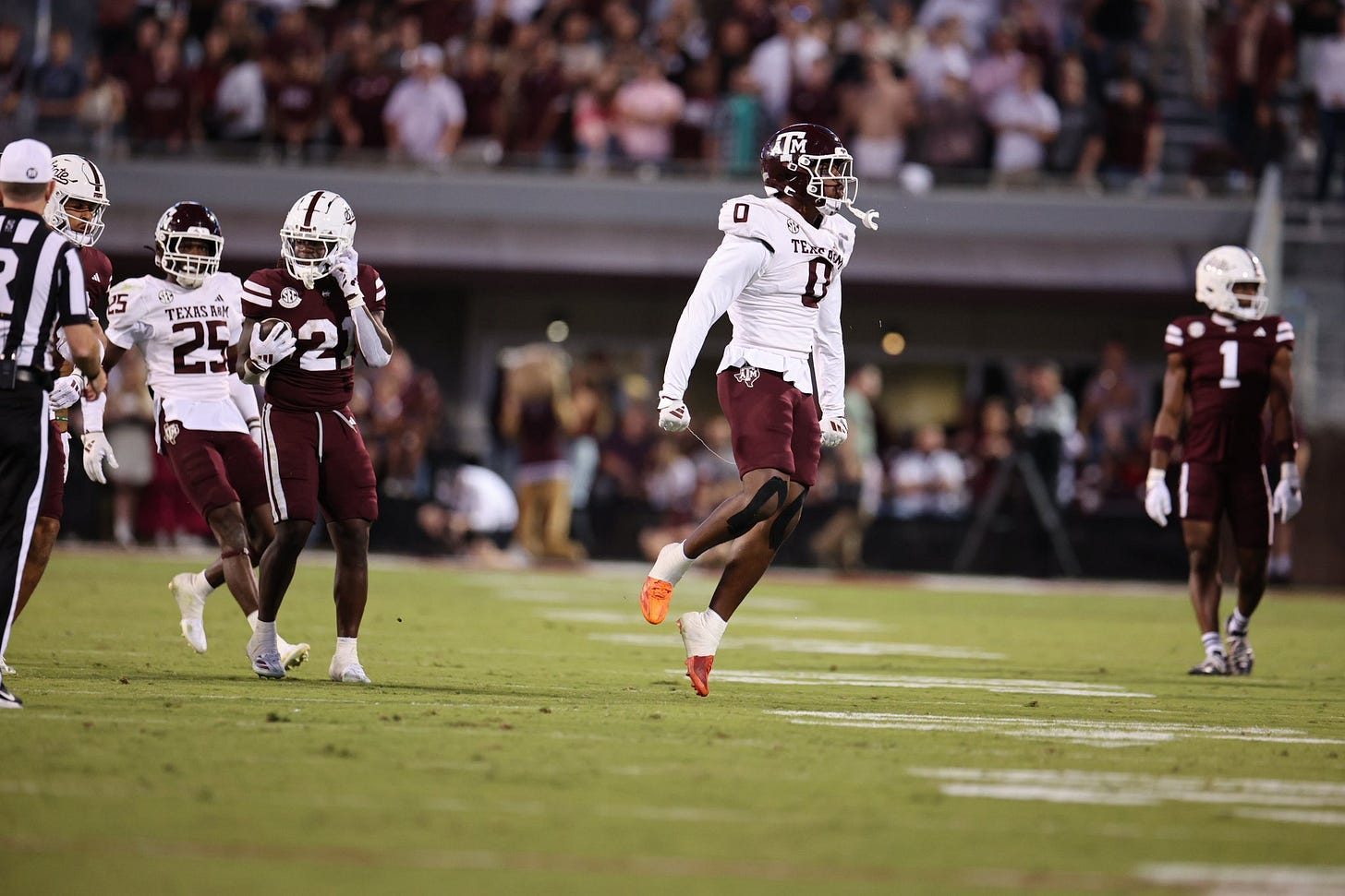 Texas A&M Athletics Communications on X: "Junior LB Scooby Williams had six takedowns in the win, including a career-best 2.0 tackles for loss and his first career pick. #GigEm https://t.co/YBjou7yPdi" / X Texas A&M Athletics Communications on X: "Junior LB Scooby Williams had six takedowns in the win, including a career-best 2.0 tackles for loss and his first career pick. #GigEm https://t.co/YBjou7yPdi" / X