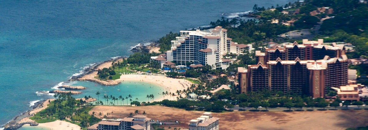 Aulani and the Ko Olina lagoon from above in 2013. Image: Derrick Coetzee via Wikimedia Commons