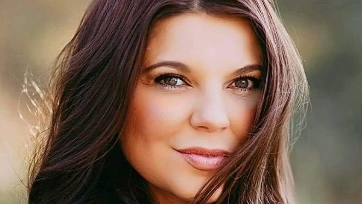 The Motherhood Identity Series with Amy Duggar King