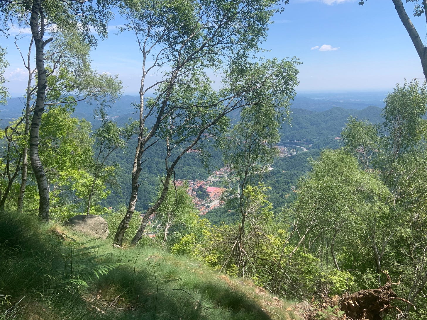 History of the resistance of the heretic movement of Fra Dolcino in Italy - hiking adventure