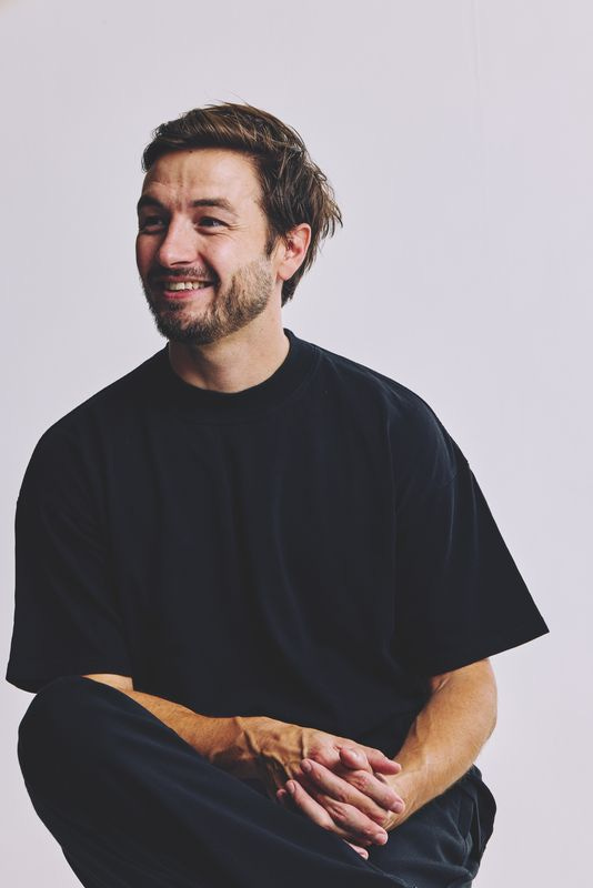 05_08_25_COM_THINK0140.jpg 05_08_25_COM_THINK0140.jpg