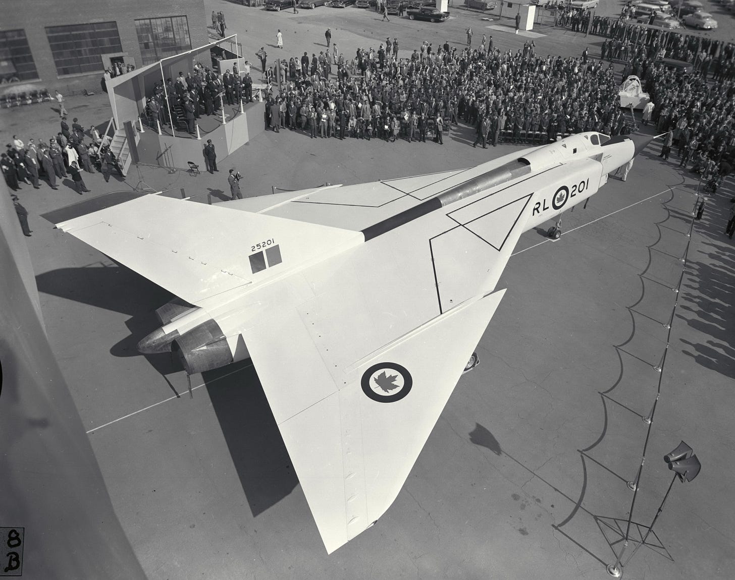 Avro Canada CF-105 Arrow - Wikipedia