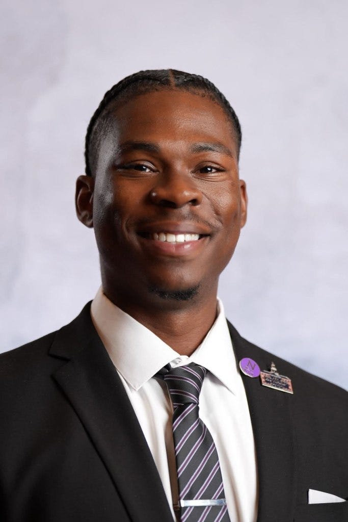 Aspiring TV anchor lands gig after applying to 223 different jobs: 'Glory  to God!'