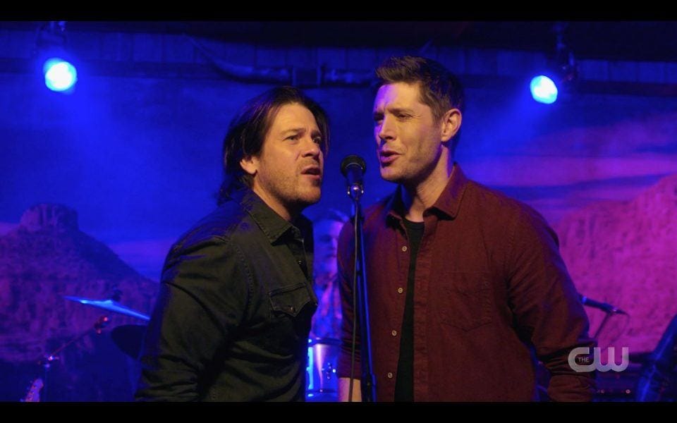 Christian Kane gets close with Jensen Ackles to sing Supernatural 1507 Christian Kane gets close with Jensen Ackles to sing Supernatural 1507