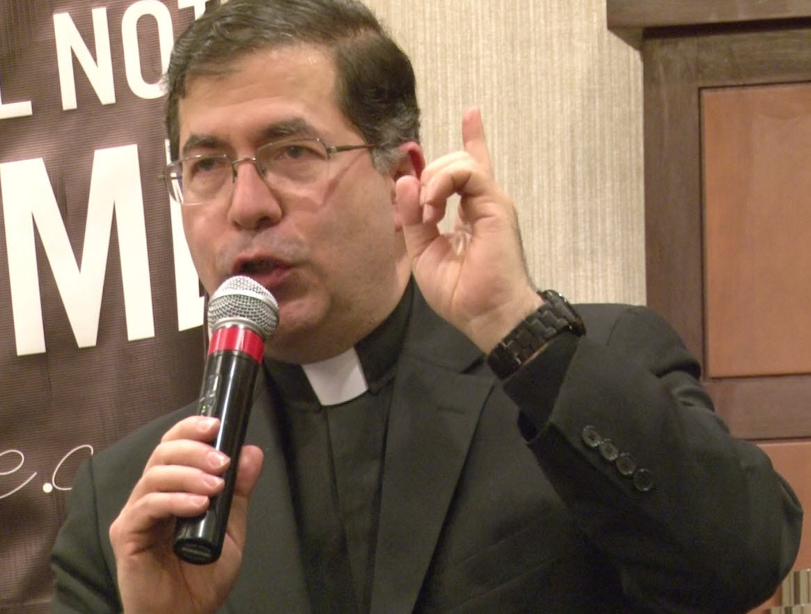 Father Frank Pavone.jpg