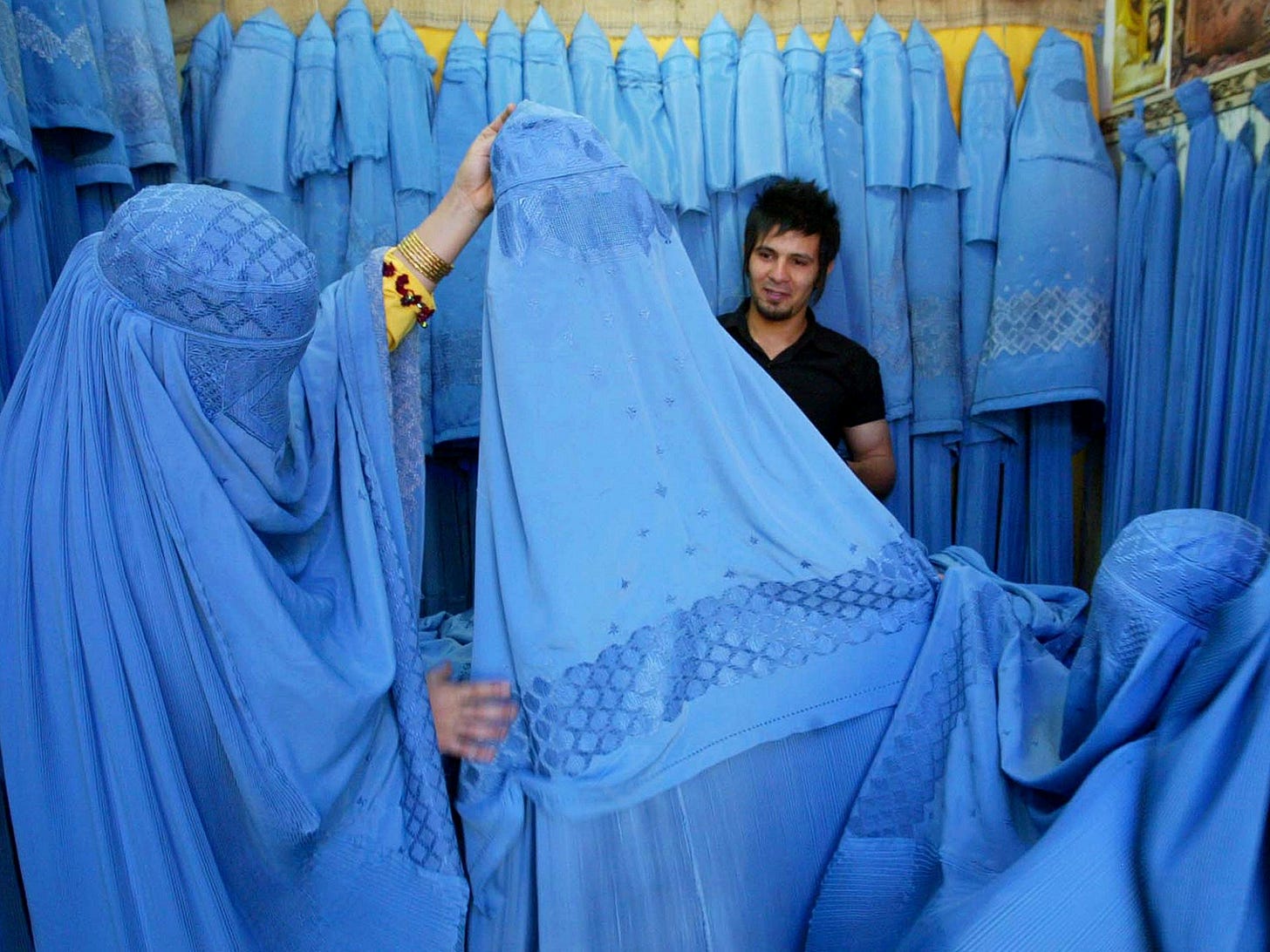 Afghan women deplore Taliban’s new order to cover faces in public