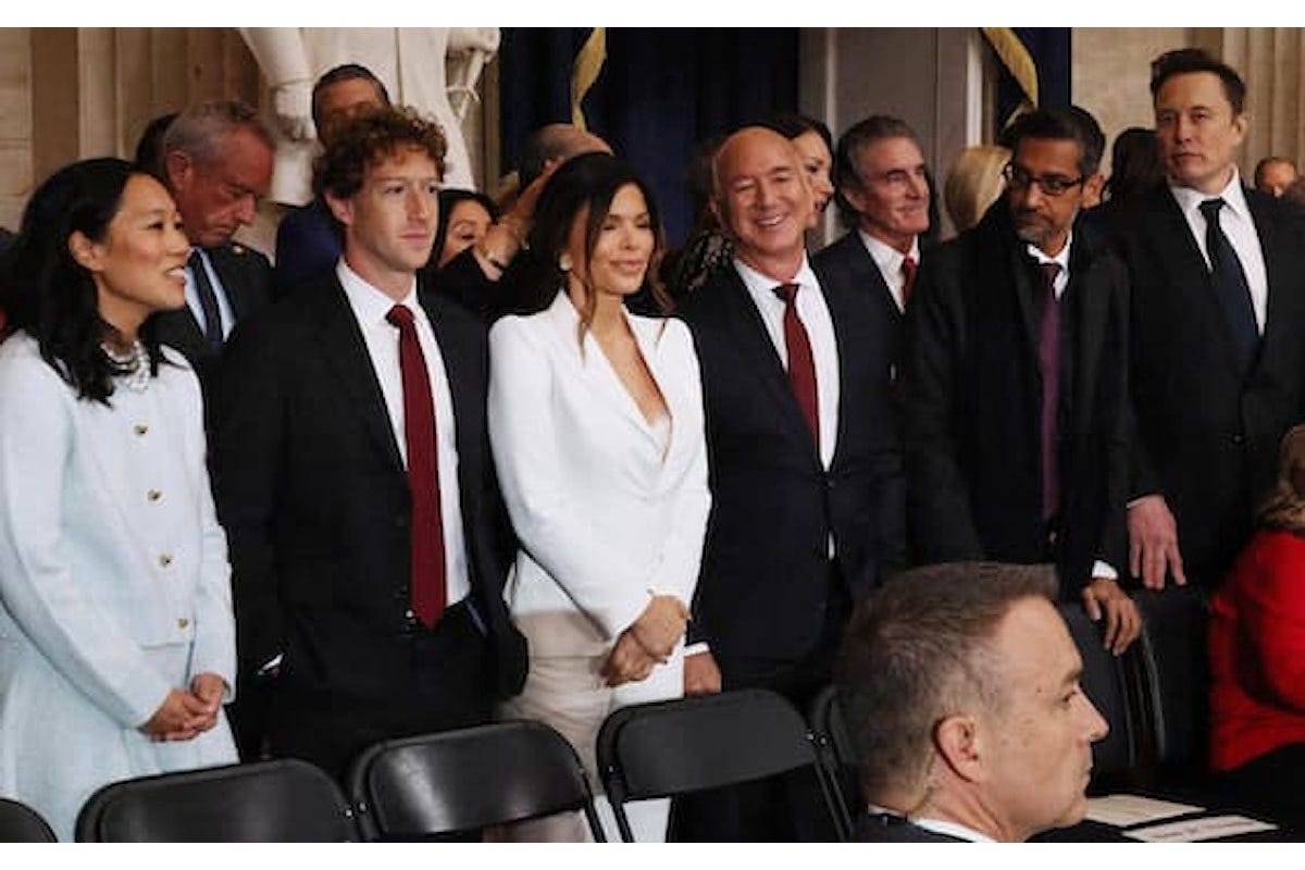 Non solo Musk e Zuckerberg, gli imprenditori tech in prima fila  all'insediamento di Trump, da Bezos a Pichai (aqep)