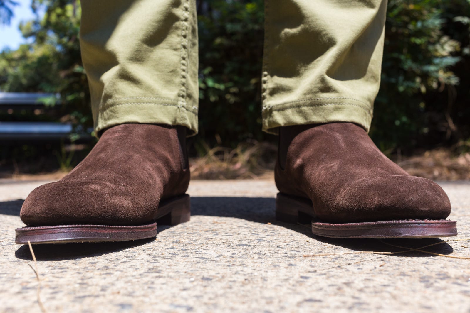 Review: Meermin Suede Chelsea Boot in Brown display picture 1