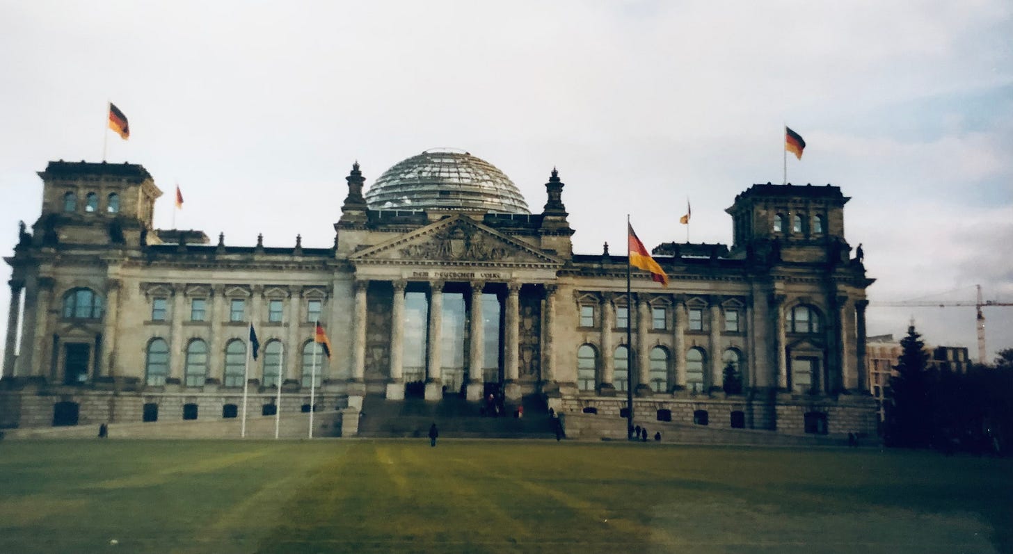 Le palais du Reichstag , façade principale, Berlin 
