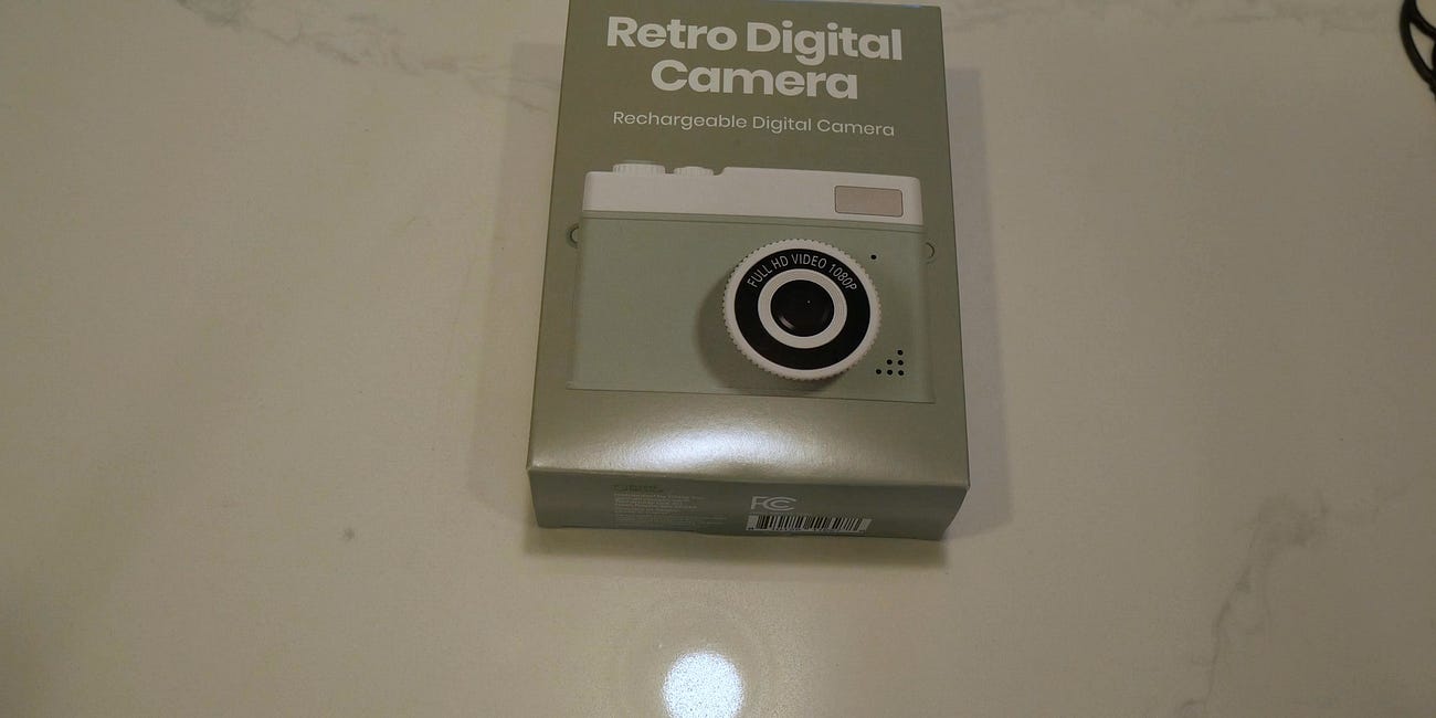 Unboxing the GEM Retro Digital Camera