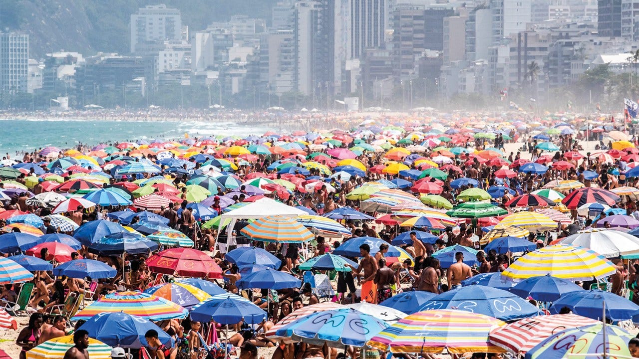 Praia lotada no Rio em meio à pandemia Praia lotada no Rio em meio à pandemia