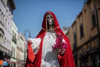 Santa Muerte: Facts and Practices Behind the Saint of Death | LoveToKnow