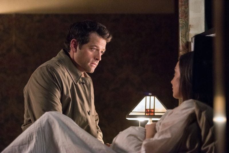 courtney ford with misa collins supernatural movie tv tech geeks interview